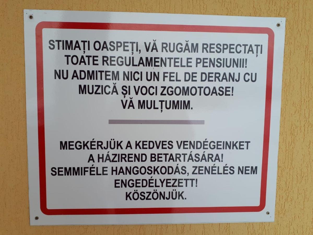 Manó Kulcsosházak Praid Exterior foto